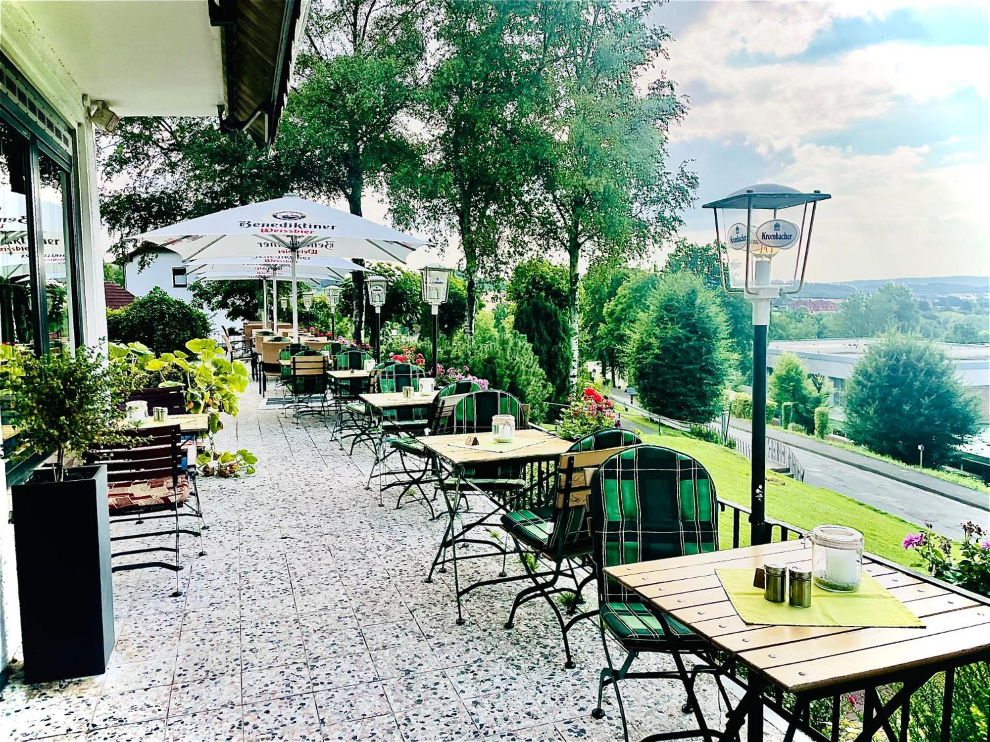 Berghof Hotel Nieheim Ngoại thất bức ảnh
